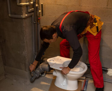 Why Fast and Reliable Emergency Toilet Repairs Matter in Orlando